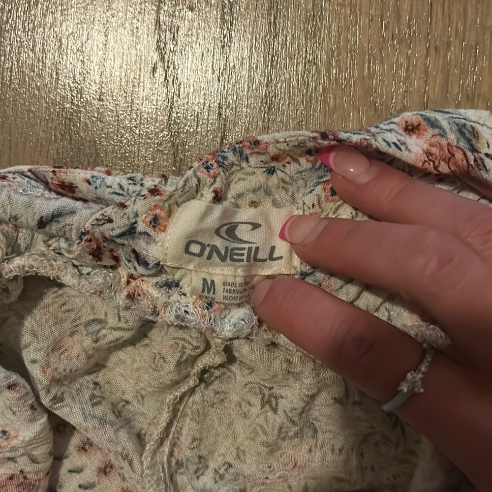 O’Neill Floral Romper - Picture 5 of 5
